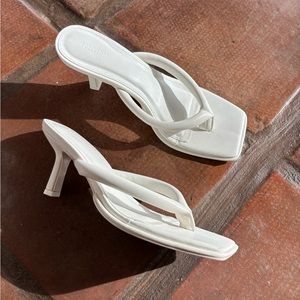 Forever 21 Flip Flop Thong Kitten Heel